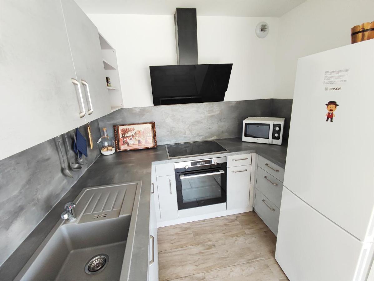 Ferienwohnung Domaine BOHN Blue Winehouse Reichsfeld Exterior foto